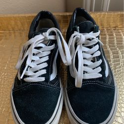 VANS MENS SIZE 6 Black/white