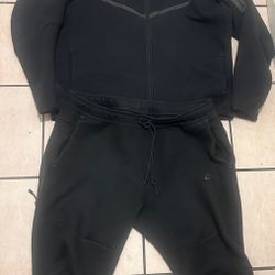XL Black Nike Tech Suit