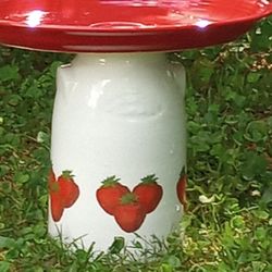 Beautiful Strawberry Birdbath 🌞🦋🌷🐦 Buy 2 Or 3 Get Solar Fountain Free