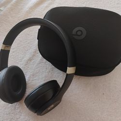 Beats Solo 4 