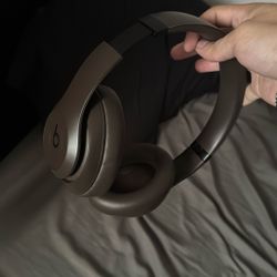 Beats Studio Pro- Wireless Noise canceling headphones 