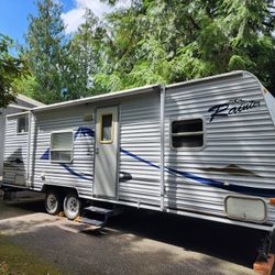 Travel Trailer 27ft