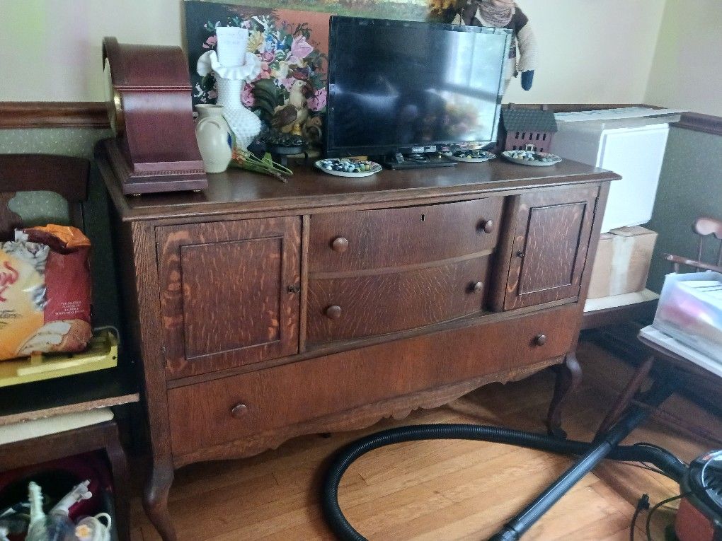 Antique Buffet Sideboard Mahogany And Cherry Queen Anne Style Legs Original Pristine Condition