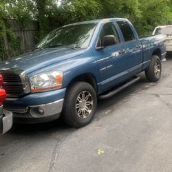 2006 Dodge Pickup 