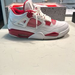 Jordan Retro 4 