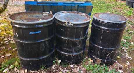 Qty 3 - 55 Gallon Drum with lids