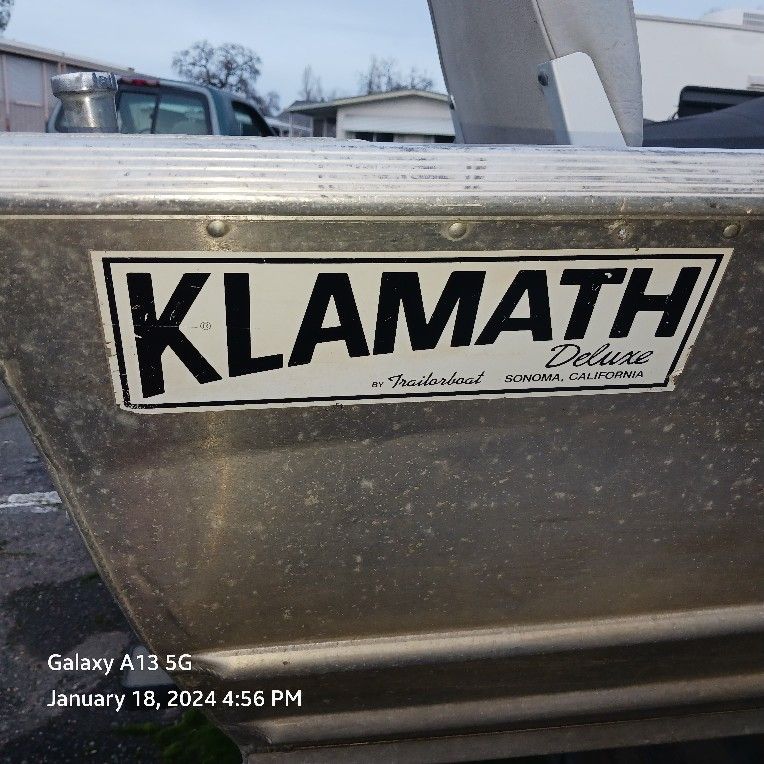 1982 KLAMATH 12' FT ALUMINUM FISHING BOAT