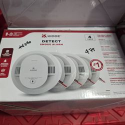 Kidde
Hardwired Interconnected Smoke Detector with Photoelectric Sensor (4-Pack) 21032827