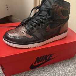 Woman’s Jordan 1 Size 10