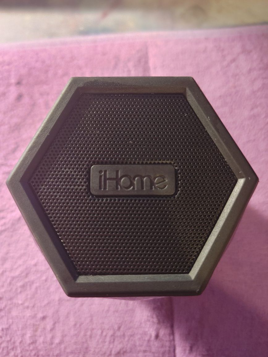 iHome Color Changing Bluetooth speaker