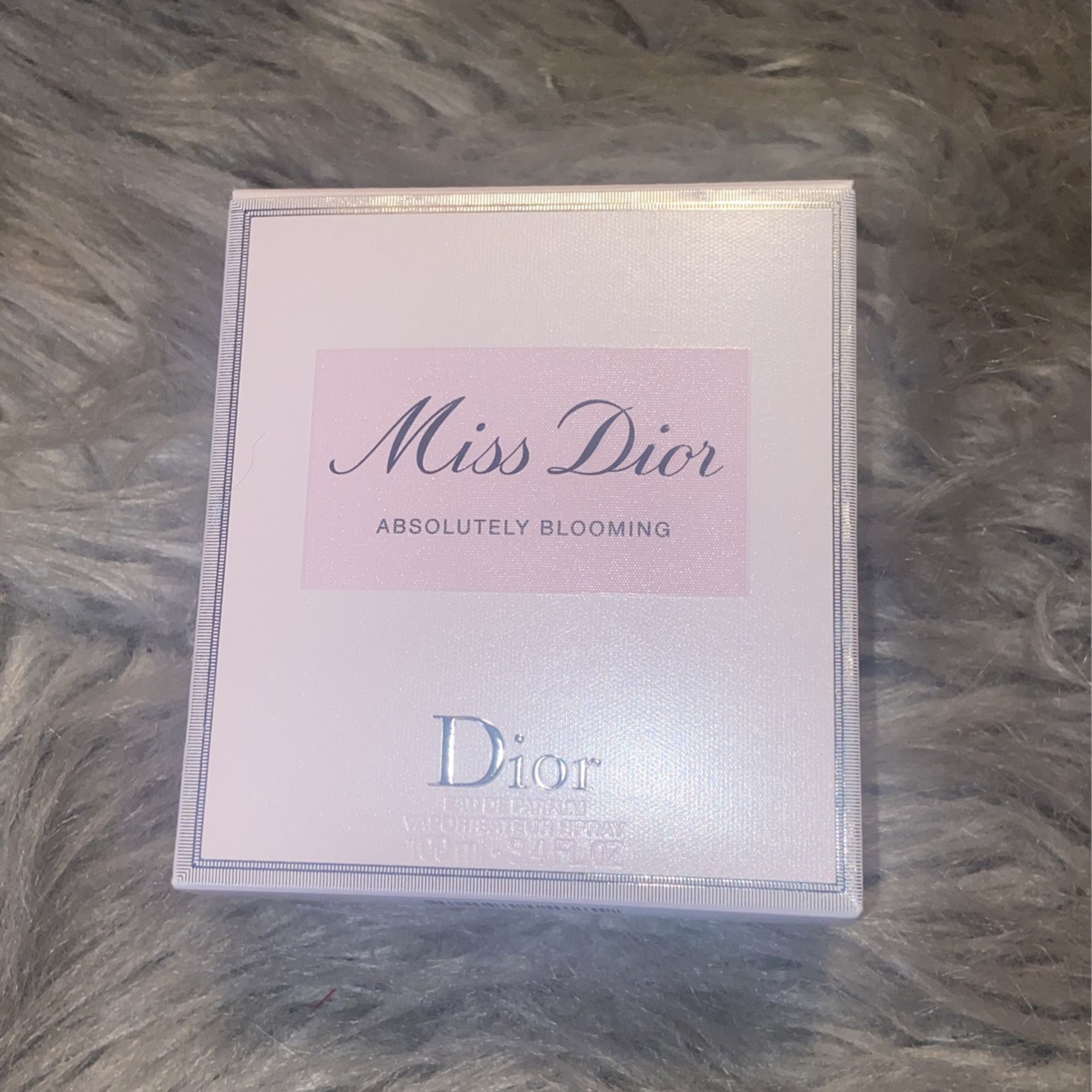 Miss Dior Box for Sale in Cleveland, OH - OfferUp