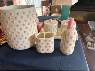 Strawberry Bathroom set