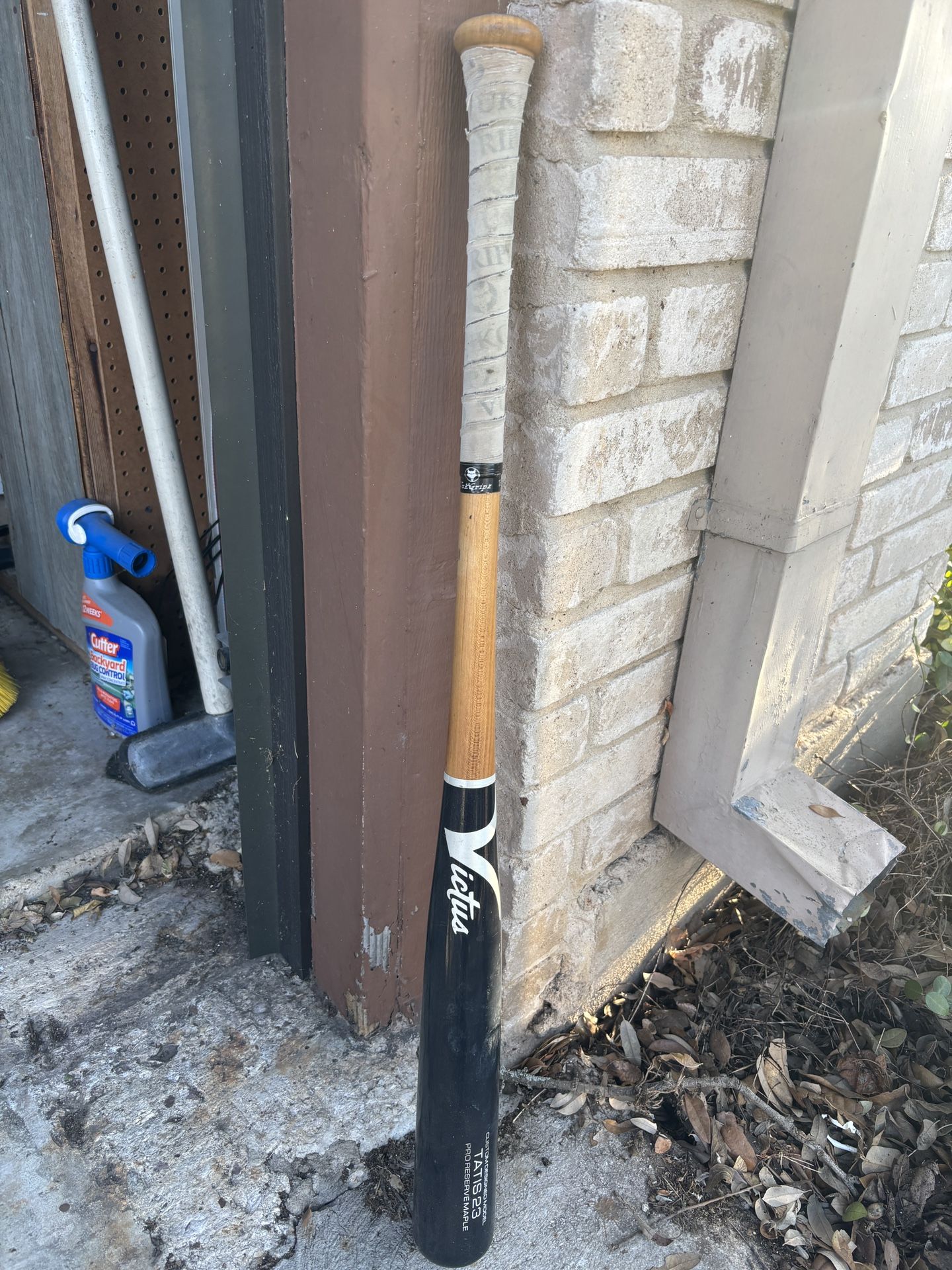 Victus Tatis Wooden Bat