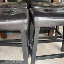  4 Chairs Stools