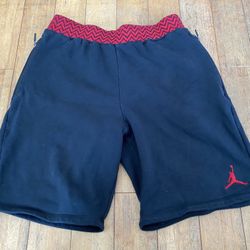 JORDAN FLEECE SHORTS ~ BLACK/RED~ MENS SZ LARGE