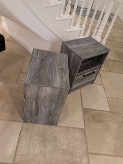 Gray Wood-Look Nightstand with Drawer x2