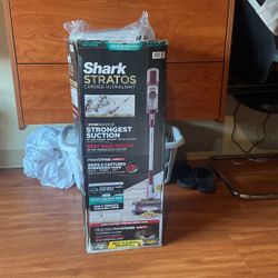 Shark Stratos Vacuum Cleaner BRAND NEW!