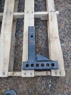Shank for weight distribution hitch