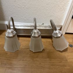 Bathroom light fixture