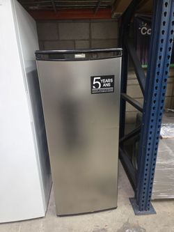 Danby DUFM085A4BSLDD Designer 8.5 cu. ft. Stainless Steel Solid Door Reach-In Freezer
