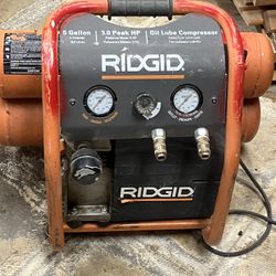 Ridgid 5 Gallon Oil Filled Compressor