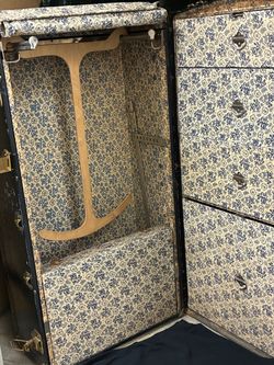 Antique Travelwell Wardrobe Steamer Trunk - With Original Key!