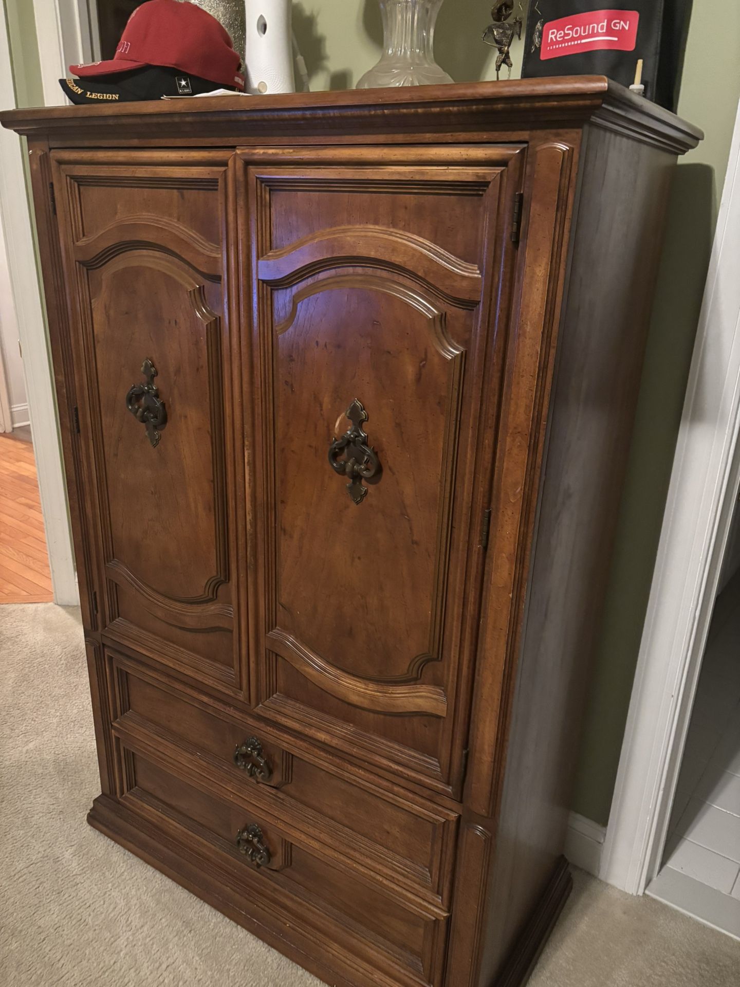 Bedroom Furniture Set