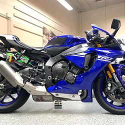 2017 Yamaha R1