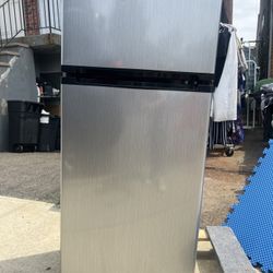 Mini Fridge With Freezer 4.3 Cubic Feet 