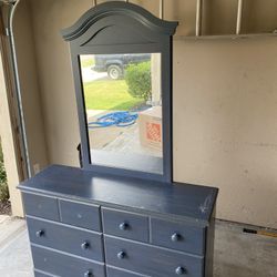 6 Drawer Dresser