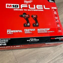 Milwaukee Drills Set New Model. 3697-22 