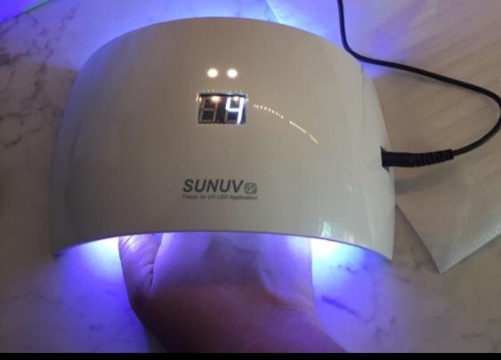 UV nail lamp for Manicures & Pedicures