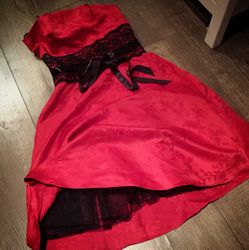 New red/black formal dress size 5/6