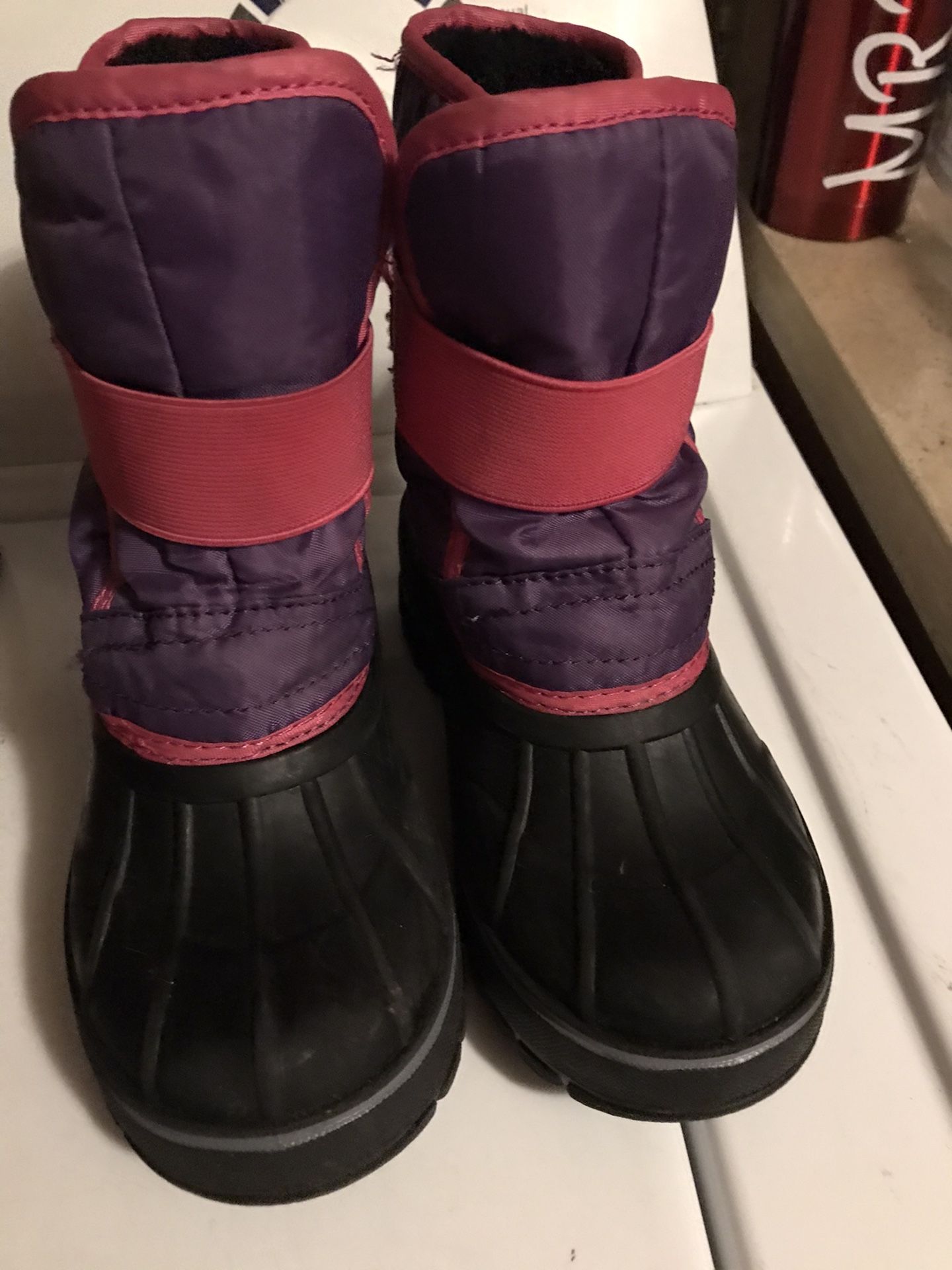 Girls snow boots 11-12