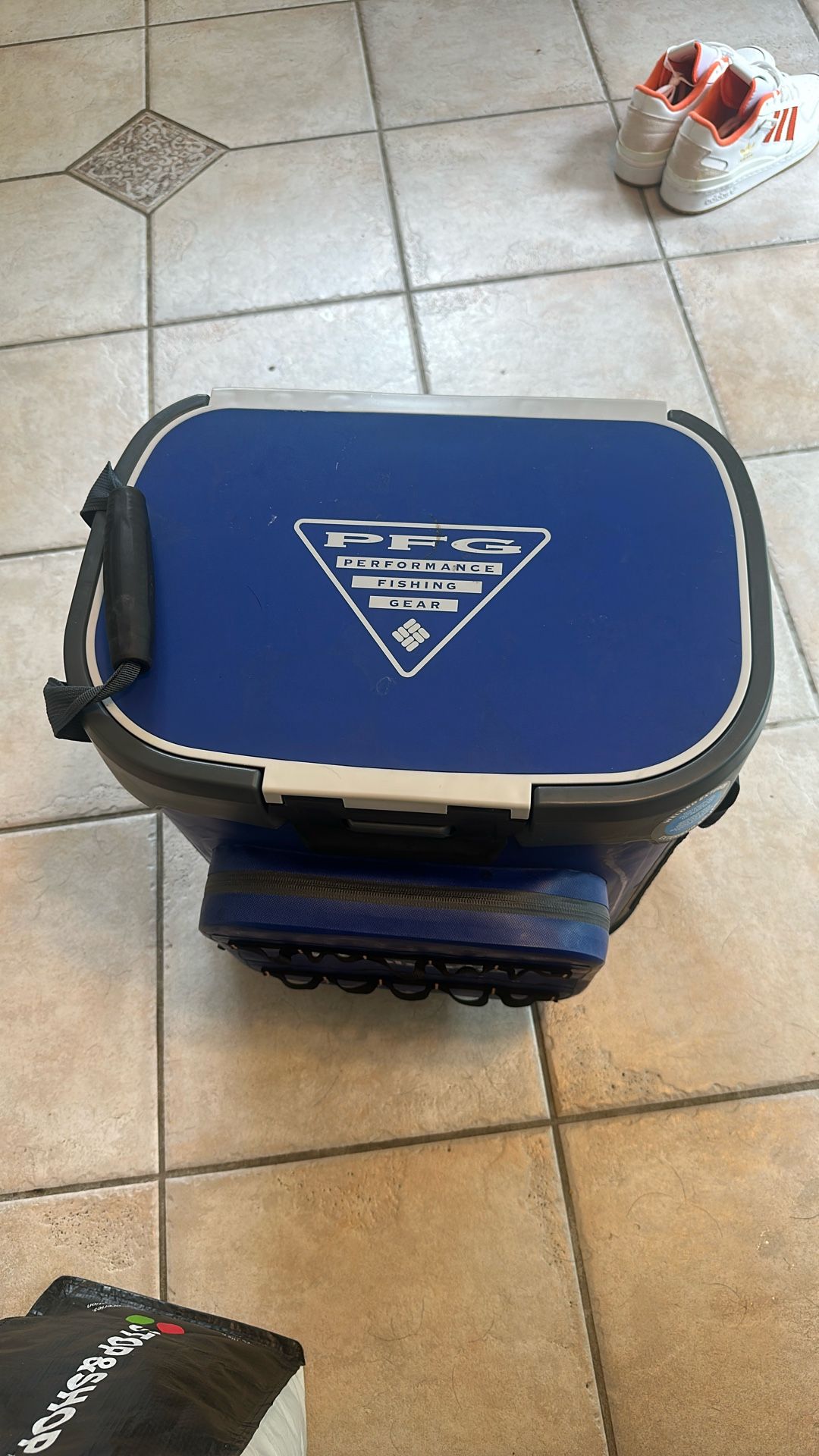 Colombia PFG Welded Hardbody Cooler-24-Can Capacity