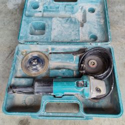 Makita Grinder 