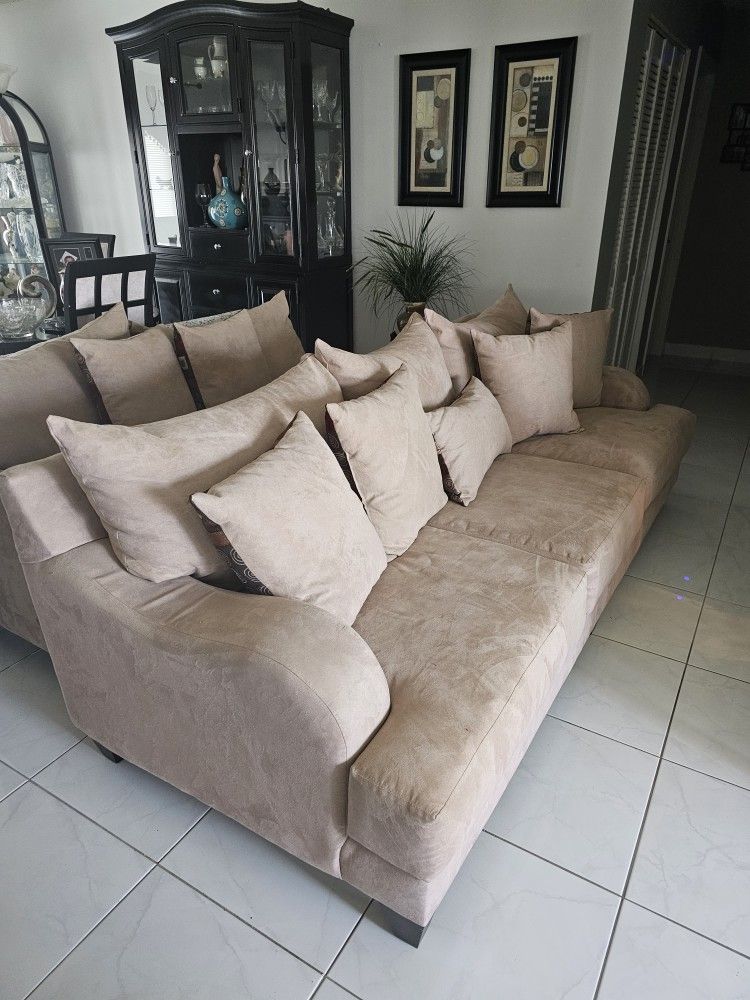 Rooms To Go Beige Sofa And 2 LoveSeat Like NEW