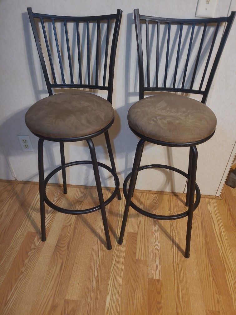 2 METAL BARSTOOLS SWIVEL SEAT