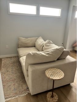 Living Spaces Zone Cream White Sofa