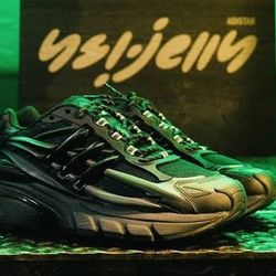 Pharrell X Adidas “Triple Black Jelly Fish”