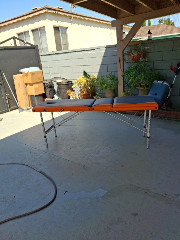 foldable massage table