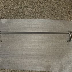 Kohler Torrington 24 towel bar - Vibrant
Brushed Nickel