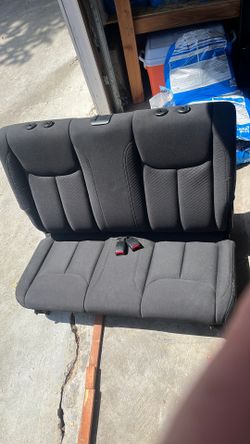 Jeep JK 2d backseat with headrests(2015)