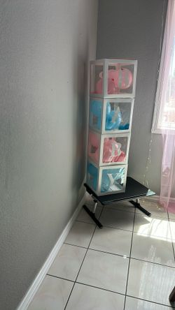 Boxes And Cortinas Whit Laights