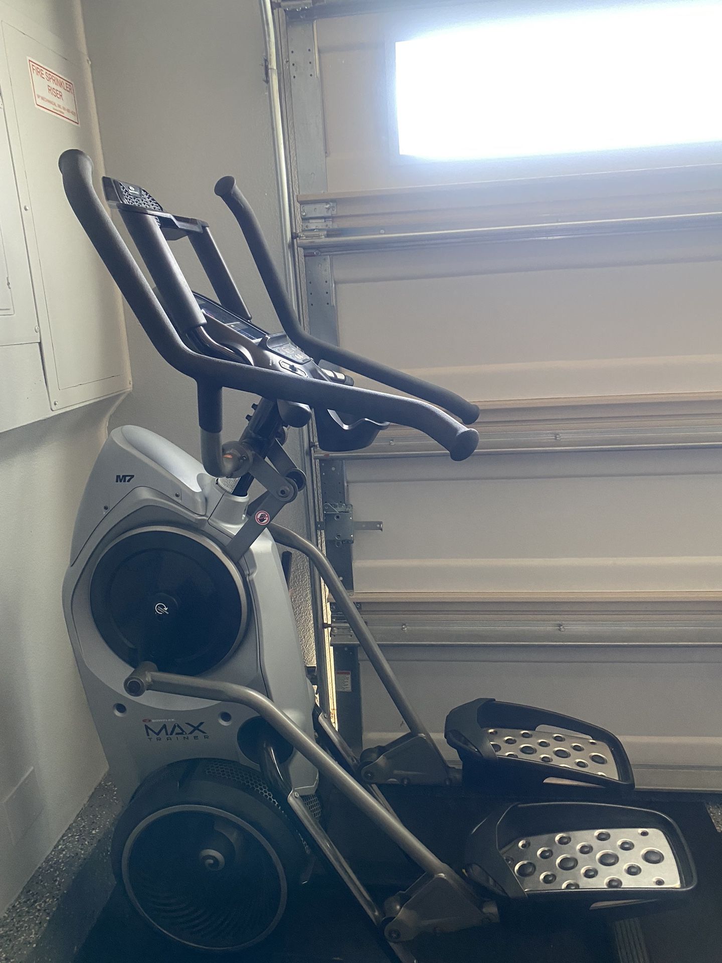 Bowlfex Max Trainer M7