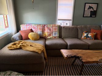 Big tweed couch- very comfy / very free