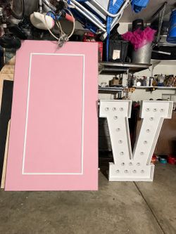 Celebrate your event with a matching wall