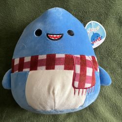 Rey the Winter Shark with Scarf 8” Squishmallow NWT 