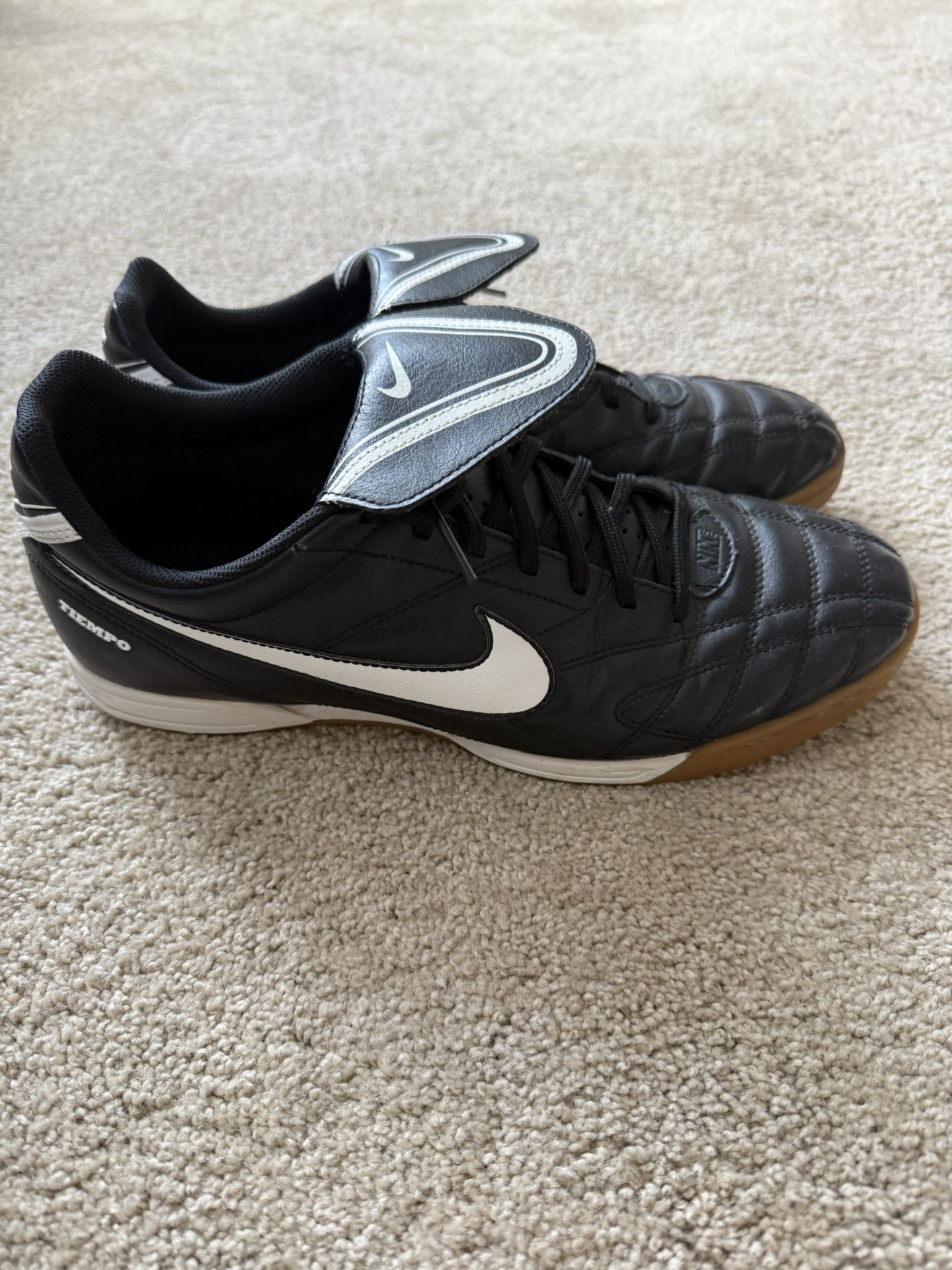 Nike Tiempo Legend III Indoor Soccer Size 11