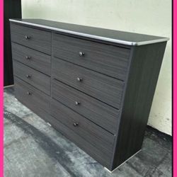 Dresser / Eight drawers dresser